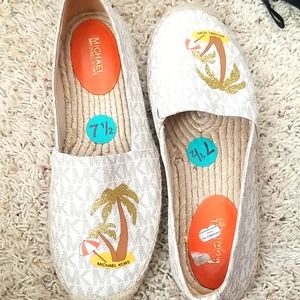 LIKE NEW Michael Kors shoes